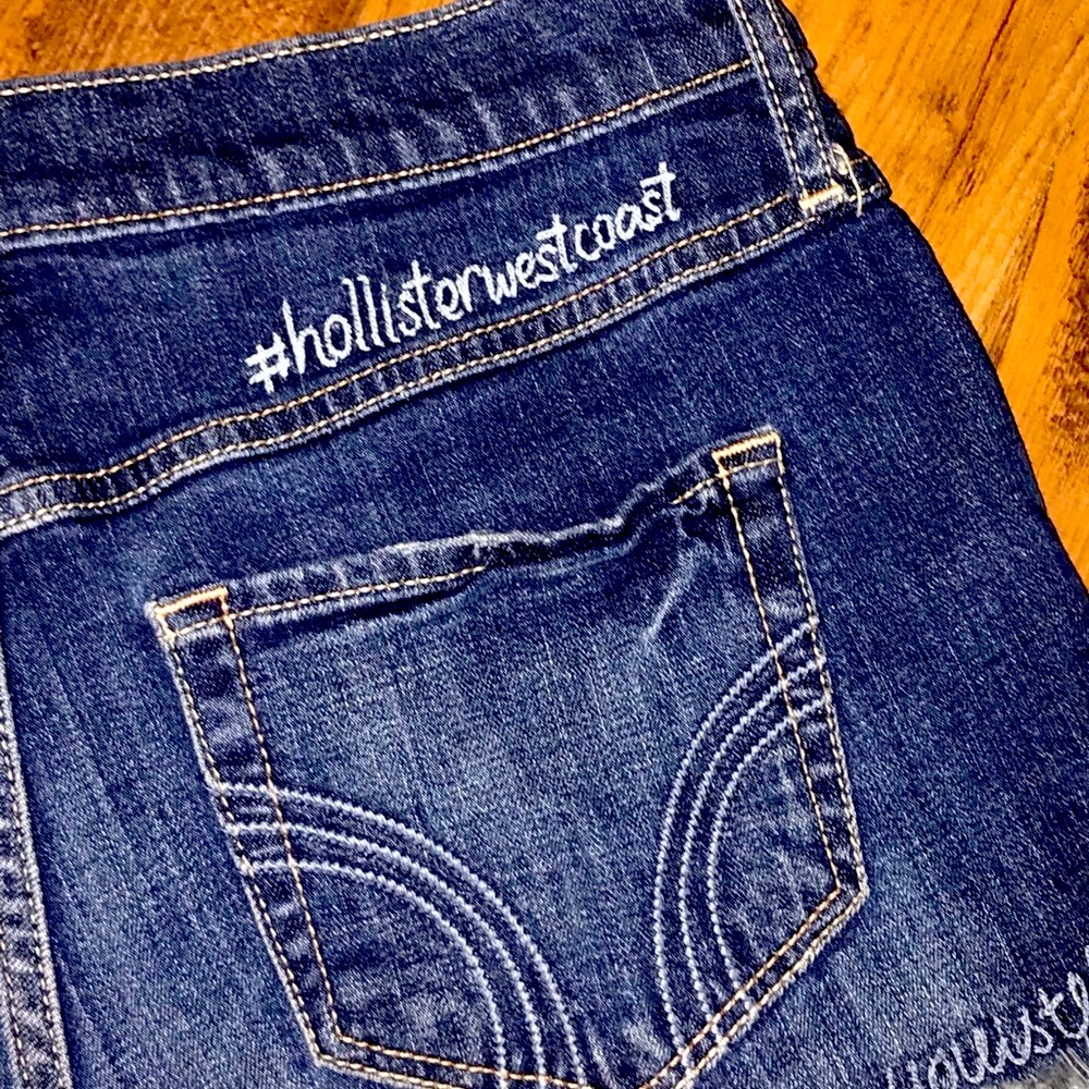 RARE Hollister Shorts SIZE 3 juniors Embroidered Dark Wash Denim Blue - Picture 11 of 11